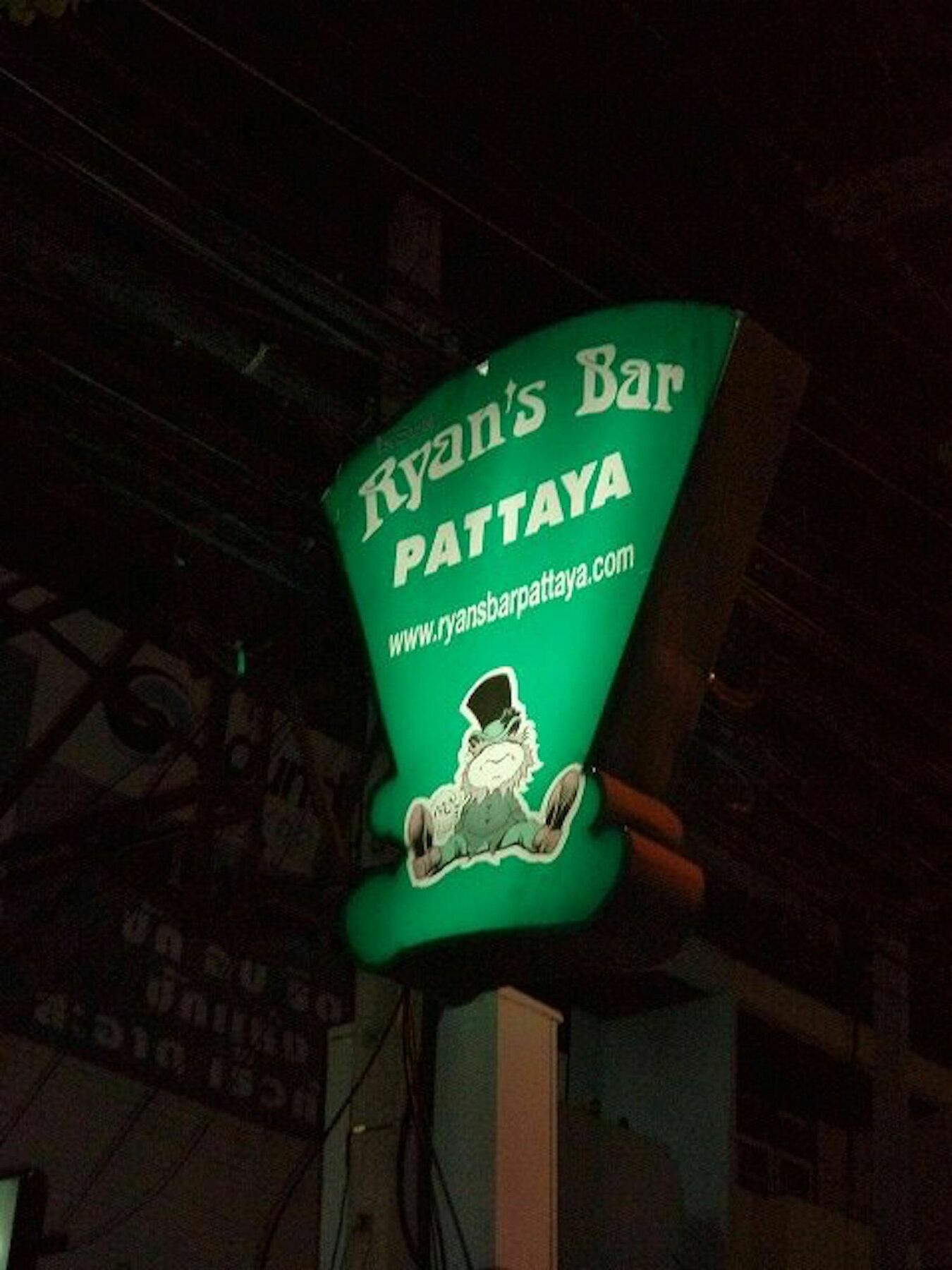 Отель Ryan'S Bar Паттайя Экстерьер фото